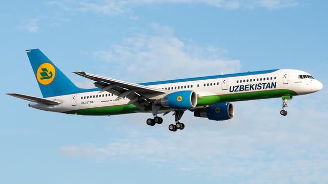 UK75701:Boeing 757-200:Uzbekistan Airways